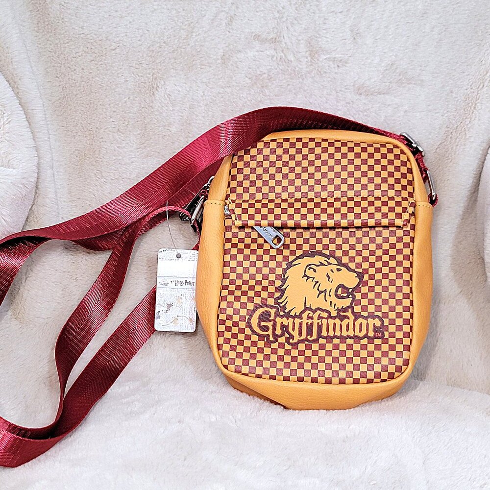 Harry Potter Gryffindor Buckle-Down Crossbody Bag NWT Wizarding World